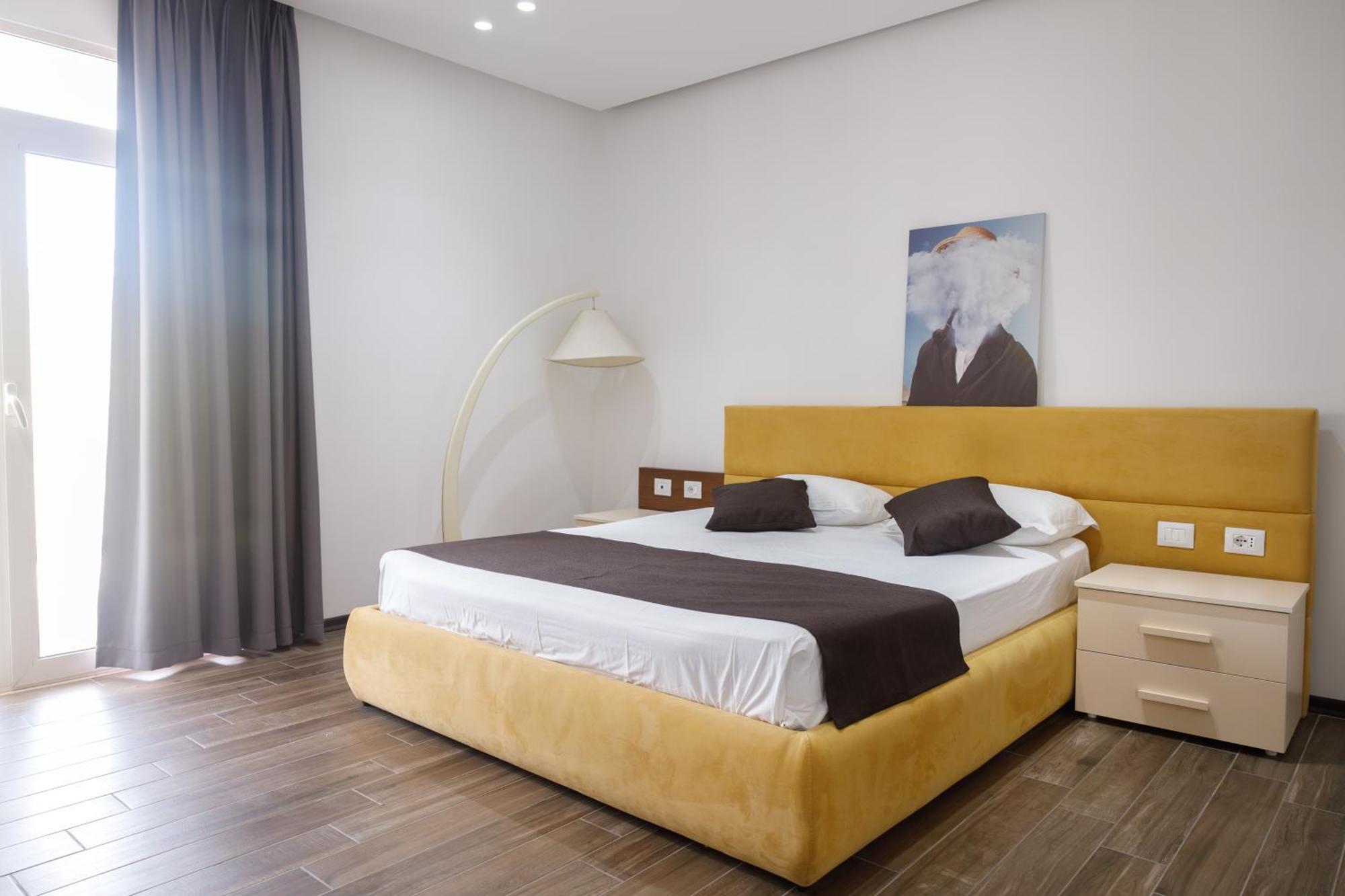 Amh Hotel Durrës Eksteriør billede