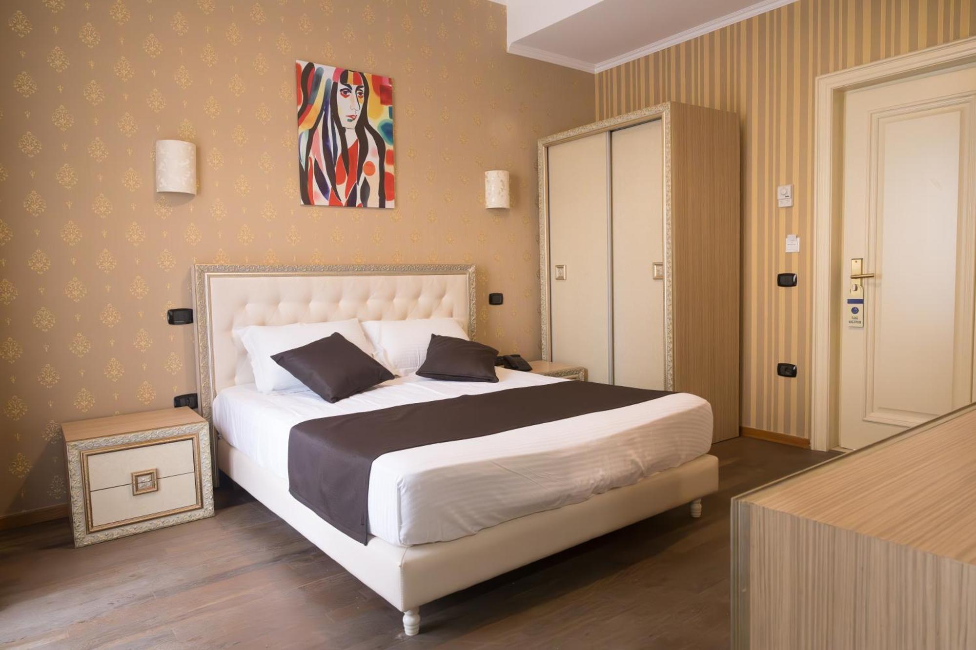 Amh Hotel Durrës Eksteriør billede