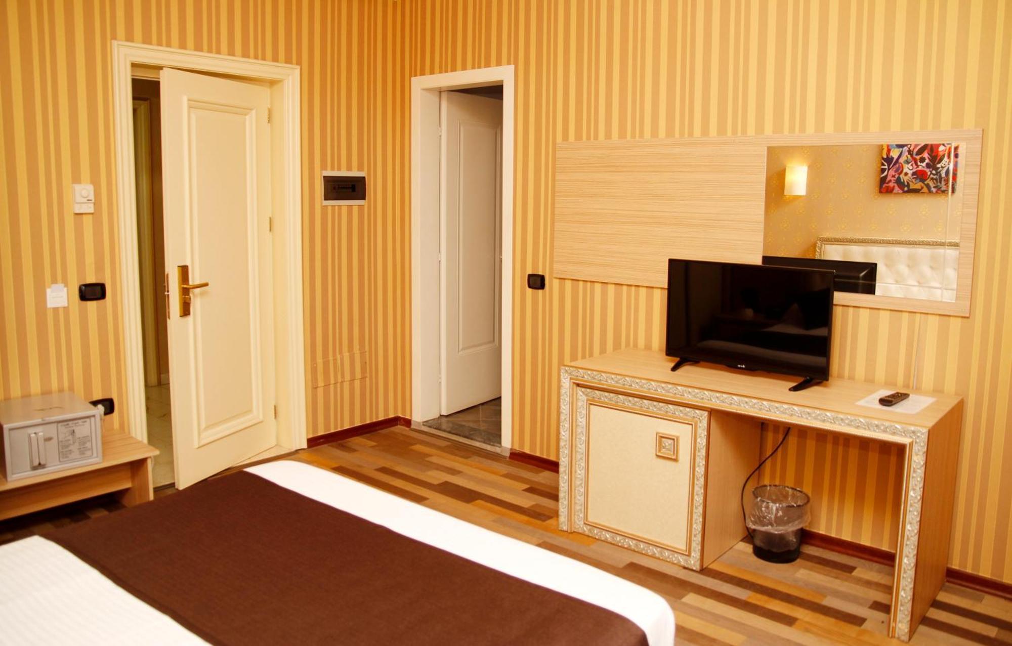 Amh Hotel Durrës Eksteriør billede