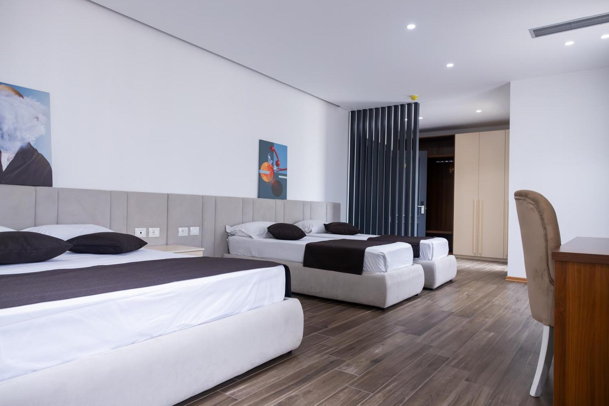 Amh Hotel Durrës Eksteriør billede