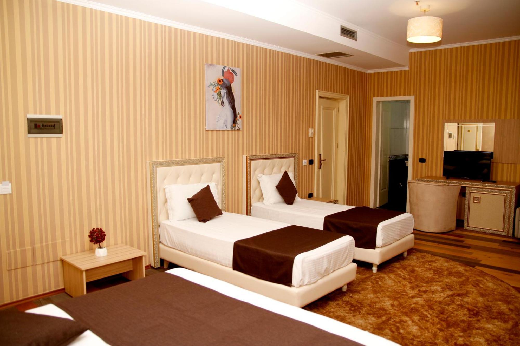 Amh Hotel Durrës Eksteriør billede