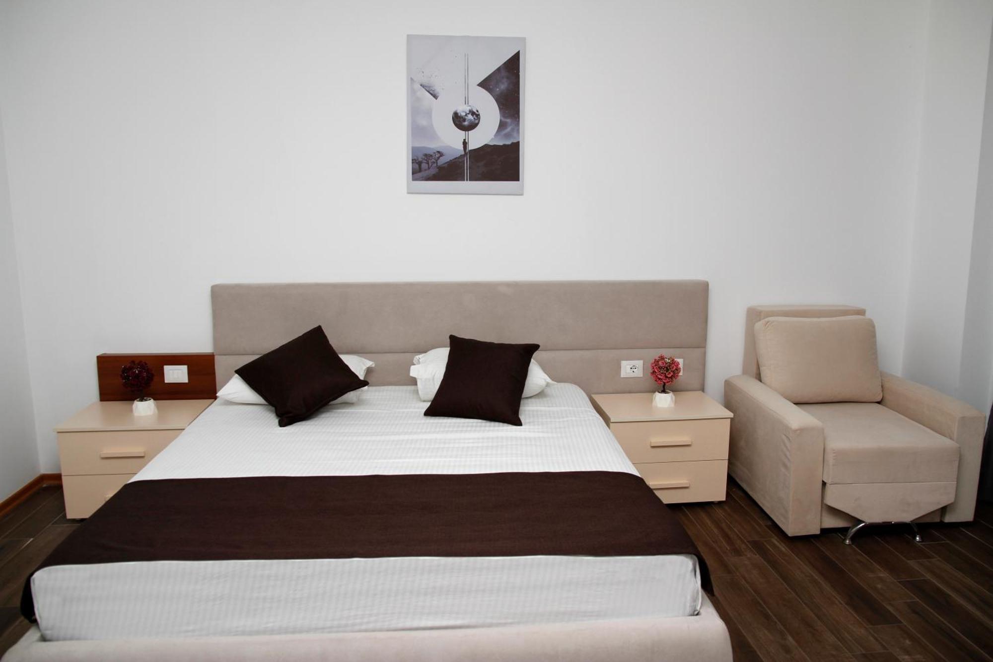 Amh Hotel Durrës Eksteriør billede