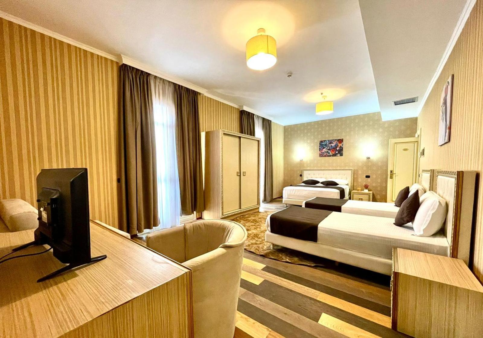 Amh Hotel Durrës Eksteriør billede