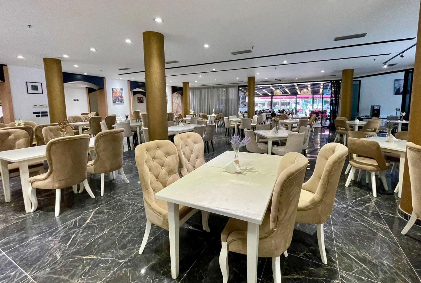 Amh Hotel Durrës Eksteriør billede