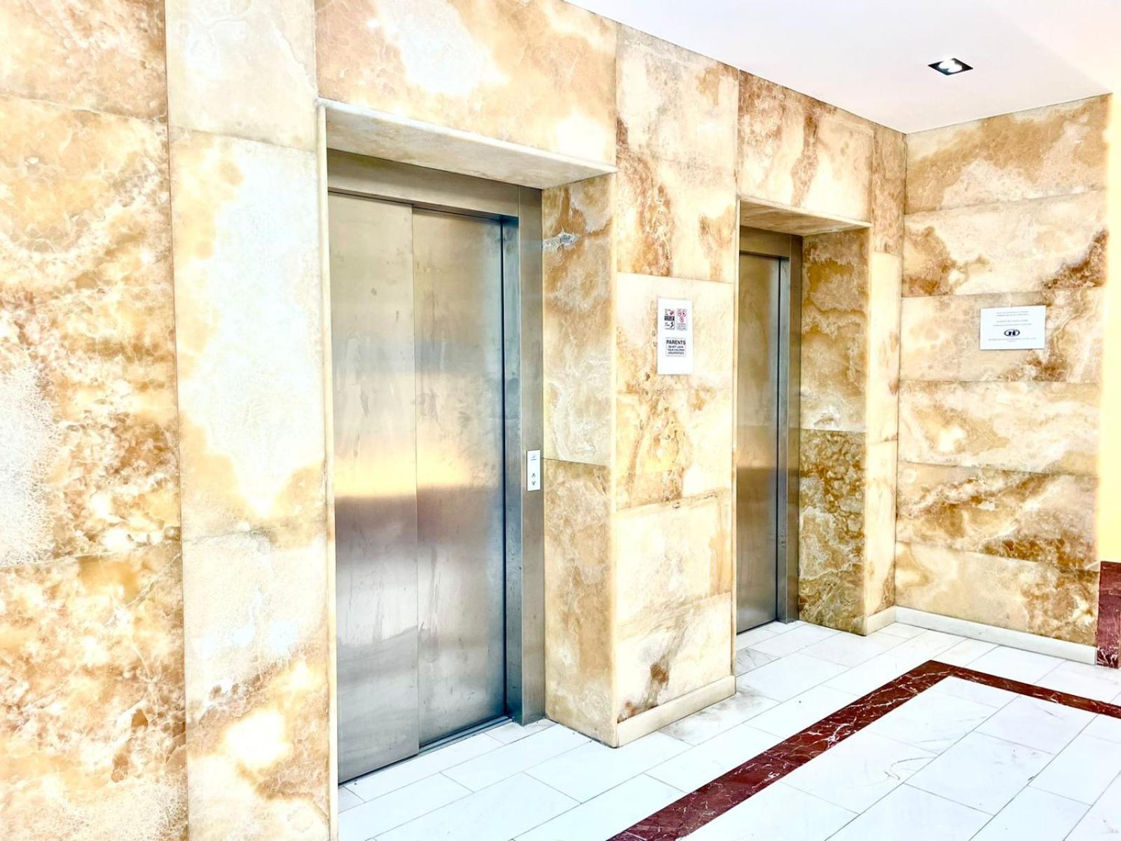 Amh Hotel Durrës Eksteriør billede