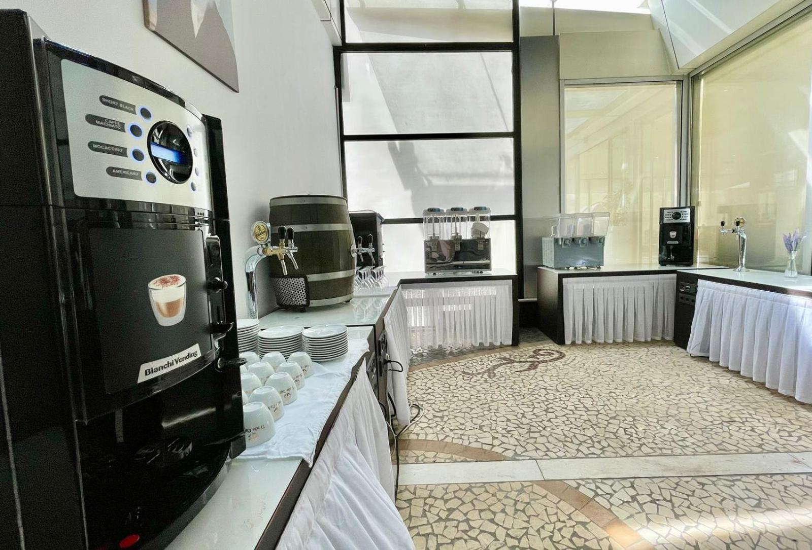 Amh Hotel Durrës Eksteriør billede